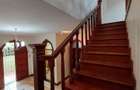 5 Bed Townhouse with En Suite in Rosslyn - 5