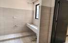 3 Bed Apartment with En Suite at Parklands - 11