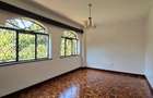 5 Bed Townhouse with En Suite in Nyari - 12
