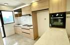 3 Bed Apartment with En Suite in Riverside - 5