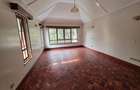 5 Bed House with En Suite in Runda - 8