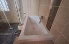 4 Bed Townhouse with En Suite in Spring Valley - 16