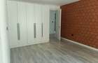 5 Bed Townhouse with En Suite at Lavington - 18