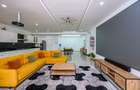 Serviced 2 Bed Apartment with En Suite at 1St Avenue - 3