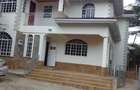4 Bed Townhouse with En Suite in Lavington - 1
