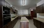 5 Bed Townhouse with En Suite at Lavington - 10