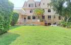 6 Bed House with En Suite in Ridgeways - 7