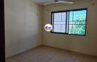 3 Bed Apartment with En Suite at Links Road - 5