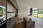 5 Bed House with En Suite in Runda - 7