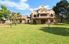 5 Bed House with En Suite in Runda - 1