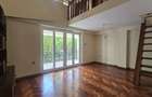 5 Bed House with En Suite in Lavington - 13