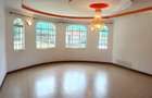 5 Bed Townhouse with En Suite in Runda - 18