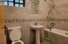 4 Bed House with En Suite at Loresho Crescent - 9