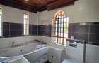 5 Bed House with En Suite in Runda - 12