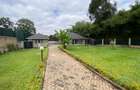 5 Bed House with En Suite in Ridgeways - 13