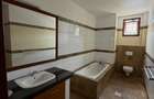 3 Bed Apartment with En Suite at Riverside Drive - 8