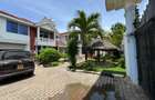 5 Bed Villa with En Suite at Utange - 1