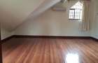 5 Bed Townhouse with En Suite at Lavington Road - 12