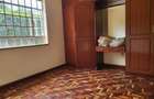 5 Bed House with En Suite in Runda - 10