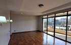 4 Bed Apartment with En Suite at Riverside Drive - 10