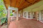 5 Bed Townhouse with En Suite in Rosslyn - 2