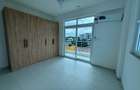 Serviced 2 Bed Apartment with En Suite at Links Road - 10