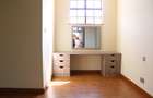 5 Bed House with En Suite in Runda - 14