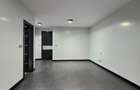 3 Bed Apartment with En Suite in Riverside - 10