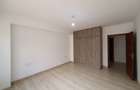 4 Bed Apartment with En Suite at Parklands - 14