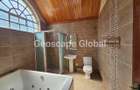 5 Bed Townhouse with En Suite in Lavington - 2