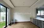 6 Bed Townhouse with En Suite in Lavington - 7