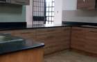 4 Bed Townhouse in Redhill - 7