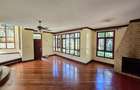 4 Bed House with En Suite in Hill View - 15