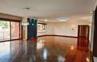 3 Bed Apartment with En Suite at Parklands - 5