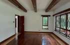 5 Bed Townhouse with En Suite in Runda - 5