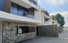 4 Bed Townhouse with En Suite at Paradise Lost - 3
