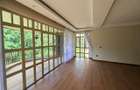 10 Bed House with En Suite in Nyari - 9
