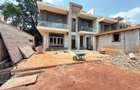 5 Bed Townhouse with En Suite in Lavington - 2