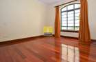 3 Bed Apartment in Riverside - 5