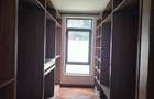 5 Bed Townhouse with En Suite at Lavington - 4