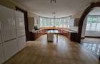 5 Bed House with En Suite in Rosslyn - 14