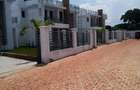 4 Bed Villa with En Suite at Muhuri Rd - 4