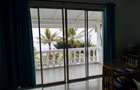 5 Bed Villa with En Suite in Bofa - 5