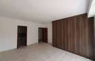 4 Bed Apartment with En Suite at Parklands - 10