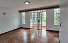 4 Bed House with En Suite at Rosslyn Heights - 12