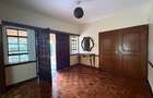 5 Bed House with En Suite in Runda - 2