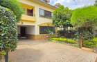 5 Bed Townhouse with En Suite at Lavington Green - 2