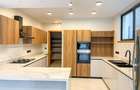 4 Bed Apartment with En Suite in Spring Valley - 14
