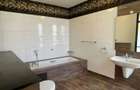 5 Bed Townhouse with En Suite in Karen - 4