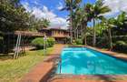 5 Bed House with En Suite in Runda - 2